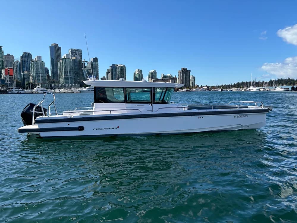 Axopar 28 Cabin