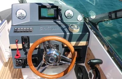 B1 Yachts ST Tropez 7 White WAVE 2