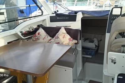 Beneteau Antares 8 3