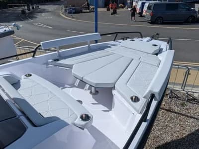 2026 Axopar 29 XC Cross Cabin Boat for Sale in Lymington 3
