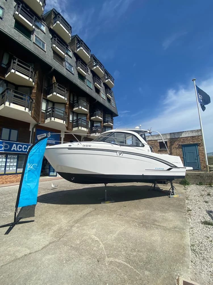 Beneteau Antares 7 OB V2