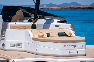 Catamaran Money Penny Seavy 11 2