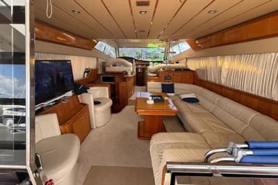 Ferretti Yachts 530 3
