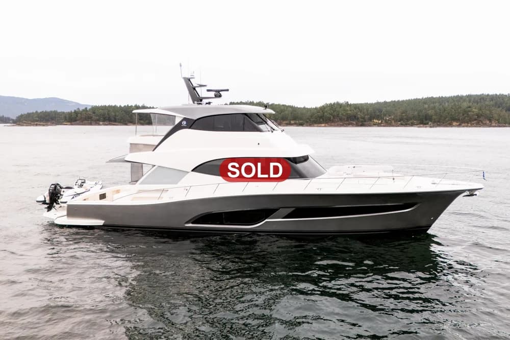 Riviera 64 Sports Motor Yacht