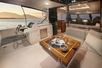 Riviera 64 Sports Motor Yacht 3