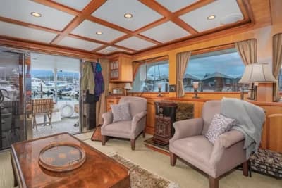 President 680 Skylounge 2