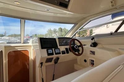 Sealine F34 2
