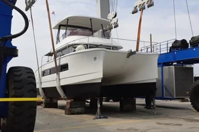 Fountaine Pajot Motor Yacht 37 2