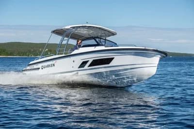 Quarken 27 T-Top 2