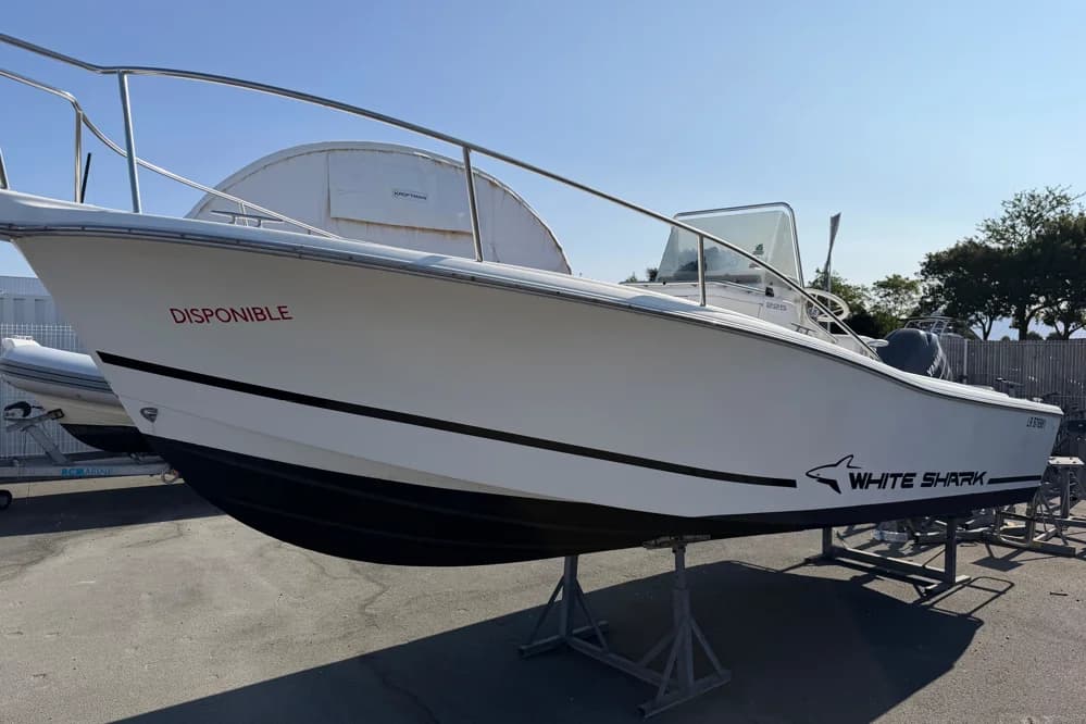 White Shark 225