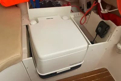 Sessa Marine Key Largo 22 Deck 3