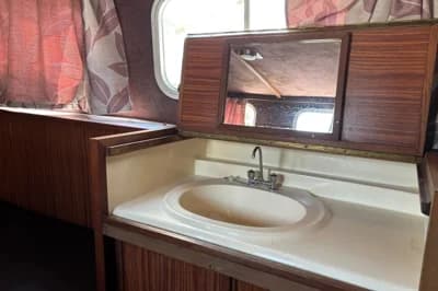 Canal Boat Locaboat Penichette 1100 classique 3