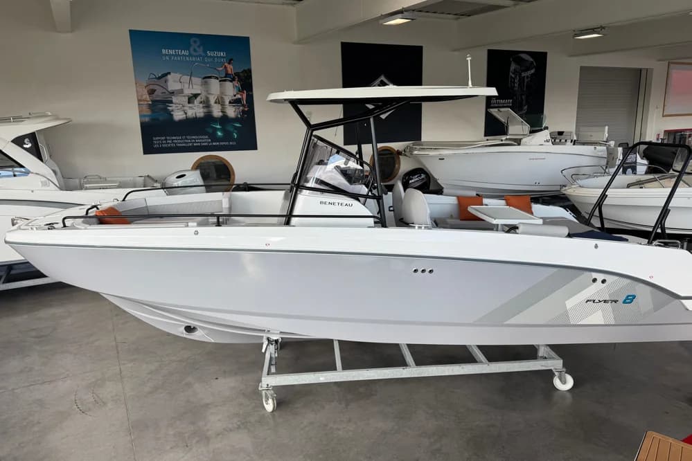 Beneteau Flyer 8 SPACEdeck V2