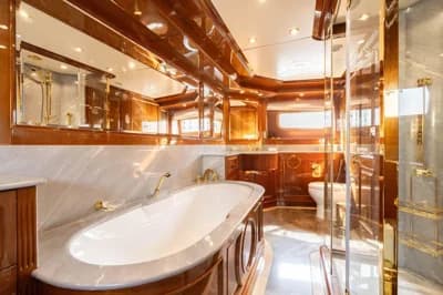 Benetti 115 Classic 3