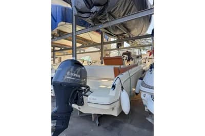 Invictus 240 CX 3