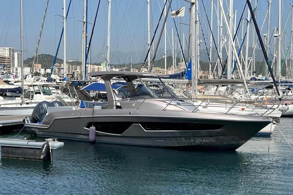 Sessa Marine Key Largo 40
