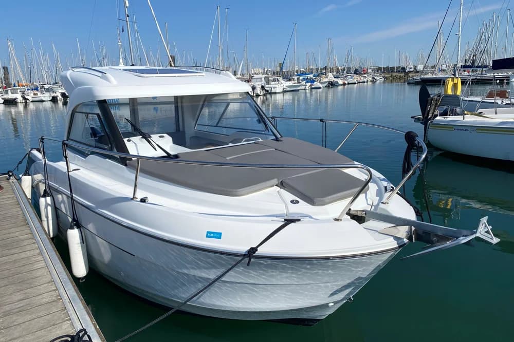 Beneteau Antares 7