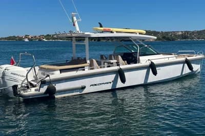 Axopar 37 Sun-Top 2