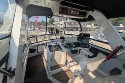 Carver 42 Aft Cabin Motor Yacht 2