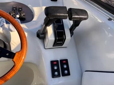 Sunseeker Hawk 31 2