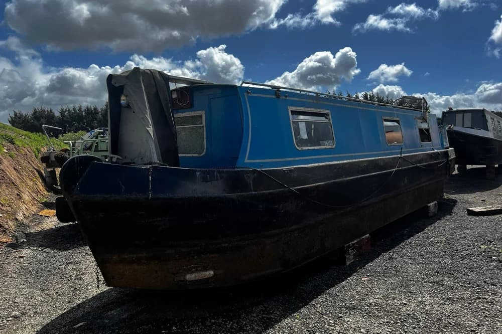 Narrowboat 'Toowong' Cruiser Stern