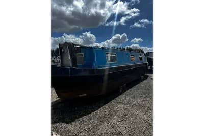 Narrowboat 'Toowong' Cruiser Stern 2