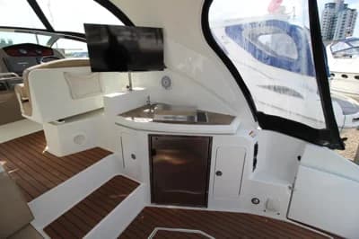 Cruisers Yachts 460 Express 2