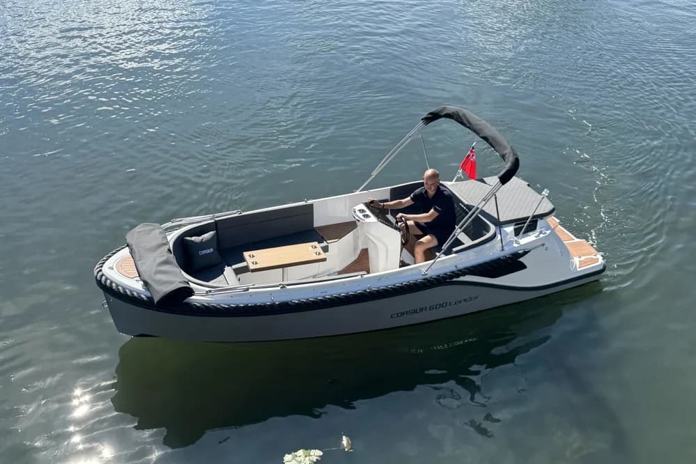 Corsiva 600 Tender