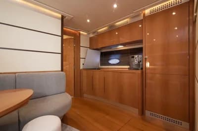 Pershing 62 2