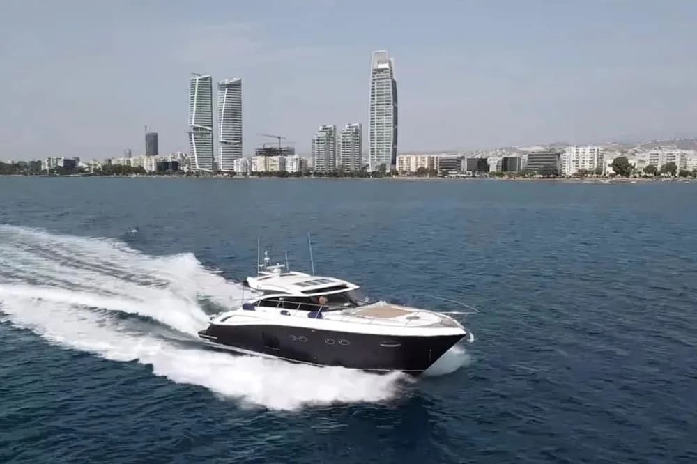 Princess V62