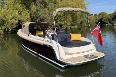 Interboat Intender 750 2