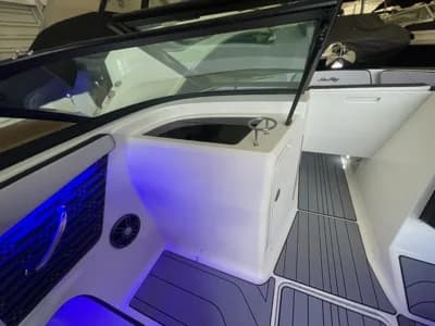 Sea Ray 210 SPXE 5