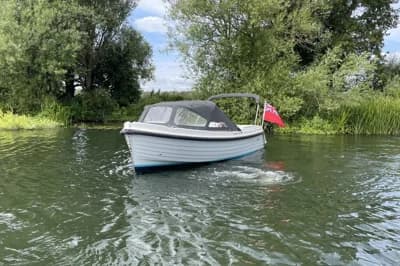 Interboat Intender 700 Electric 3
