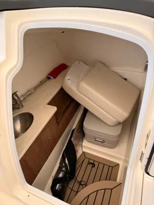 Boston Whaler 270 Vantage 2