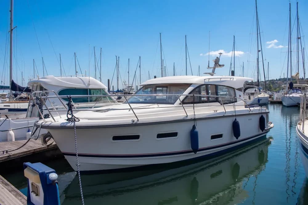 2018 Nimbus 305 Coupe Boat for Sale in Dublin