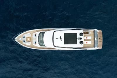 Ferretti Yachts 860 2