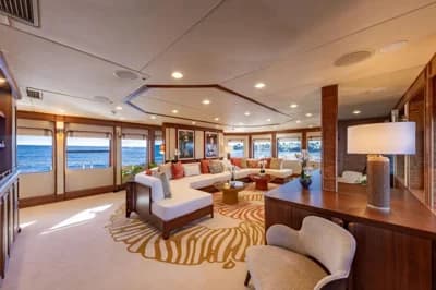 Heesen Semi displacement motor yacht 2