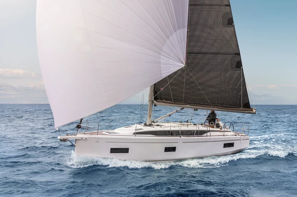 Bavaria C38