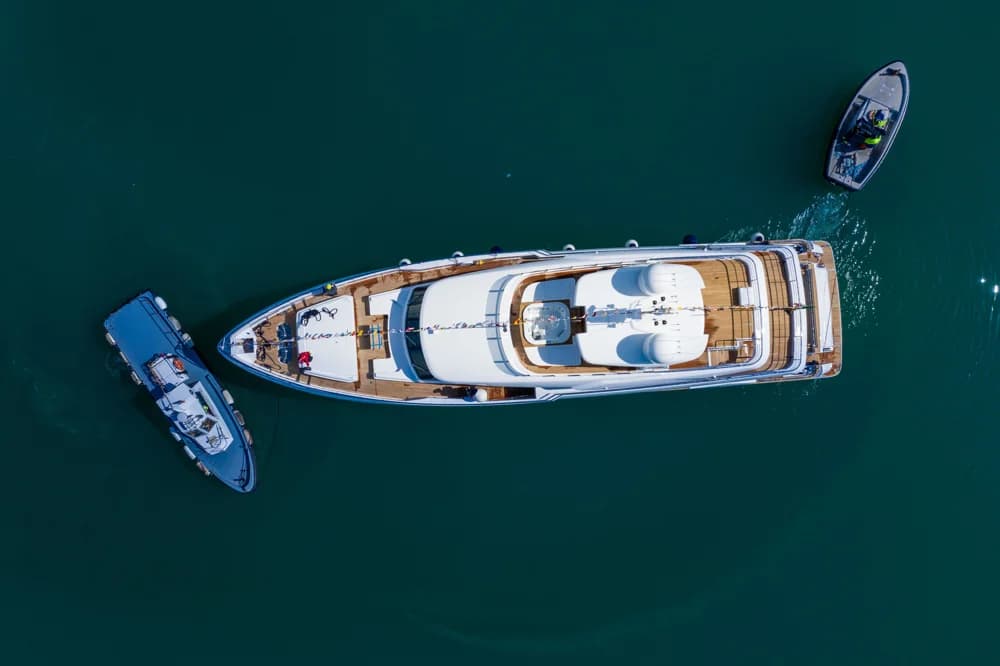Custom Line CUSTOM LINE NAVETTA 33 – 33 METRI – VARO 2023