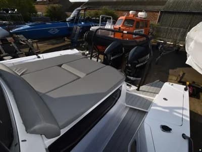 Axopar 37XC Cross Cabin 3