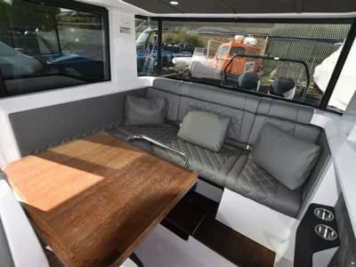 Axopar 37XC Cross Cabin 4