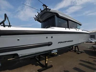 Axopar 37XC Cross Cabin 5