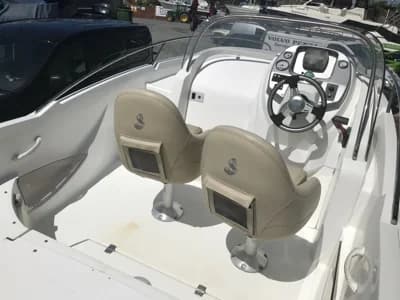 2008 Beneteau Flyer 550 Sundeck Boat for Sale in Bangor 4
