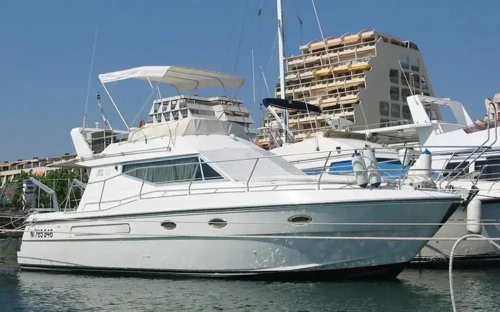 Azimut 37
