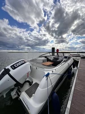 HydroMarin 6930 Daycrusier 3