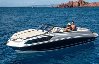 Bayliner VR6 Cuddy Inboard 2