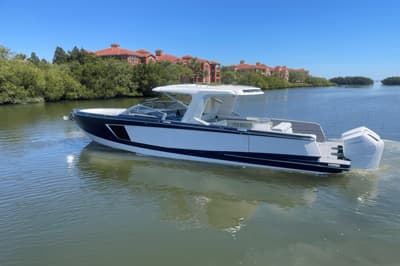 AVIARA AV40 OUTBOARD 2
