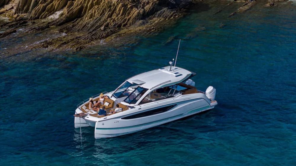 Jeanneau TH38 Twin-Hull