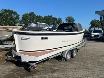 Maxima 650 Flying Lounge met Boegschroef 4