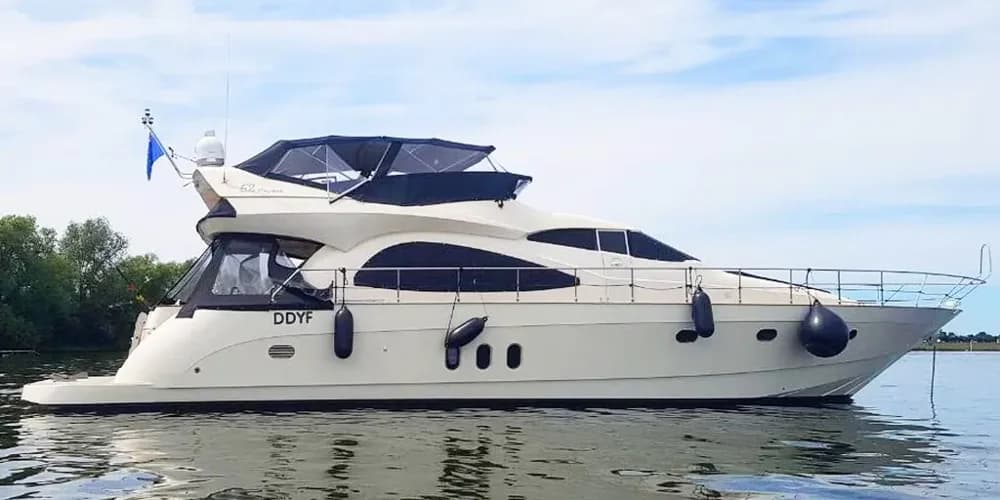 2004 Cayman 62 Cyber Boat for Sale